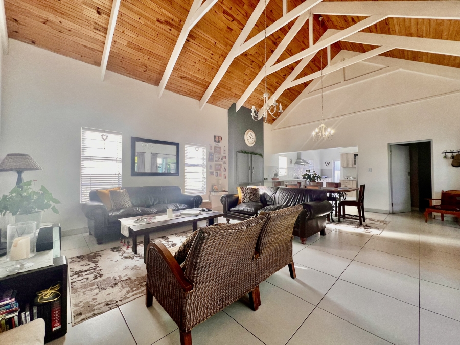 4 Bedroom Property for Sale in The Cove Western Cape